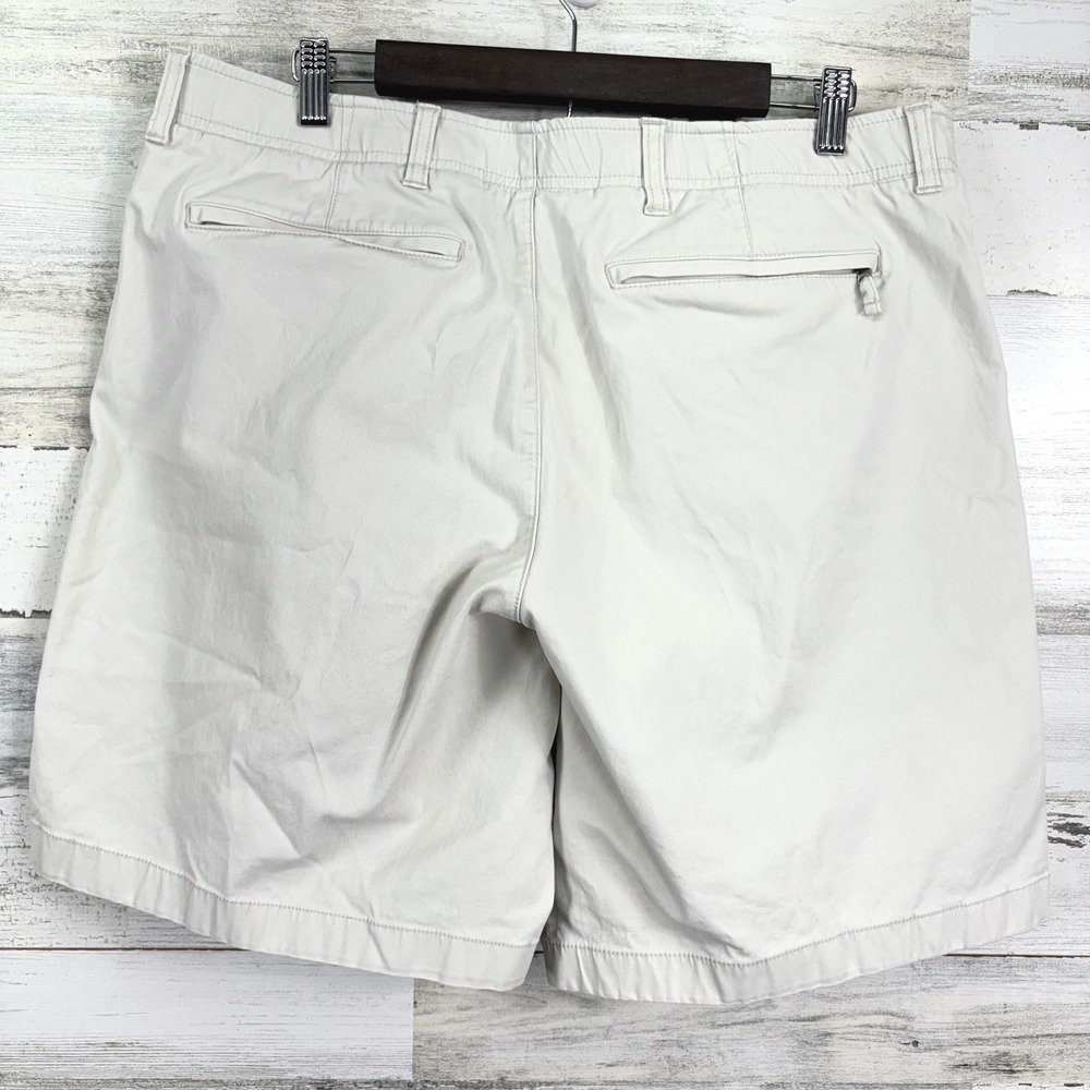 L.L.Bean Classic Fit Stone Tan 8" Inseam Shorts Mens Size 38 Cotton‎ Blend - Picture 2 of 12